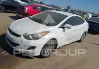 2013 Hyundai Elantra фото