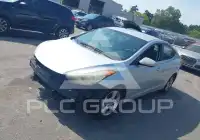 2013 Hyundai Elantra фото