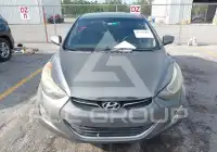 2013 Hyundai Elantra photo