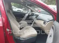 2013 Hyundai Elantra photo