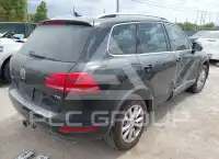 2013 Volkswagen Touareg фото