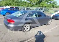 2013 Volkswagen Passat photo