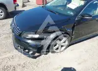 2013 Volkswagen Passat photo