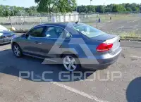 2013 Volkswagen Passat photo