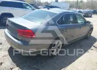 2013 Volkswagen Passat photo