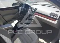 2013 Volkswagen Passat photo