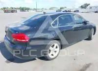 2013 Volkswagen Passat photo