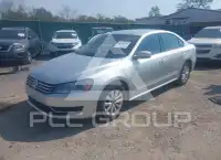 2013 Volkswagen Passat photo