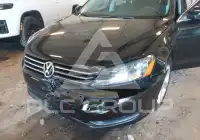 2013 Volkswagen Passat фото