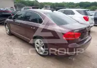 2013 Volkswagen Passat photo