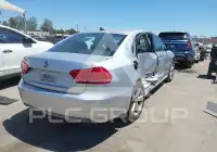 2013 Volkswagen Passat photo
