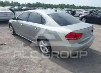 2013 Volkswagen Passat photo