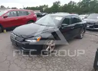 2013 Volkswagen Passat photo