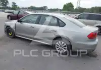 2013 Volkswagen Passat photo