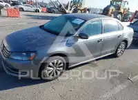 2013 Volkswagen Passat photo