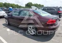 2013 Volkswagen Passat фото