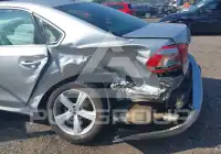 2013 Volkswagen Passat photo