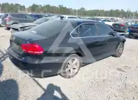 2013 Volkswagen Passat photo