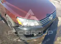 2013 Volkswagen Passat photo