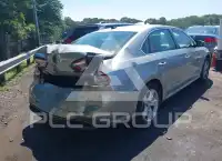 2013 Volkswagen Passat photo