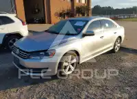 2013 Volkswagen Passat photo