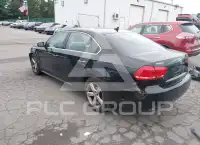 2013 Volkswagen Passat photo