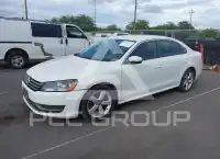 2013 Volkswagen Passat фото