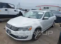2013 Volkswagen Passat photo