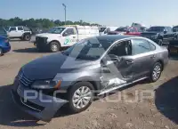 2013 Volkswagen Passat photo