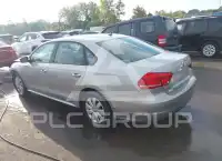 2013 Volkswagen Passat photo