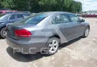 2013 Volkswagen Passat photo