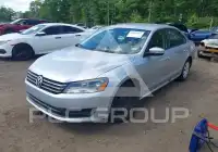 2013 Volkswagen Passat photo