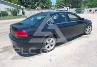2013 Volkswagen Passat photo