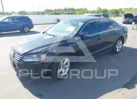 2013 Volkswagen Passat photo