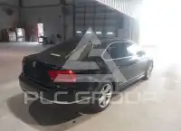 2013 Volkswagen Passat photo