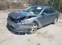 2013 Volkswagen Passat photo