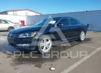 2013 Volkswagen Passat photo