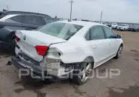 2013 Volkswagen Passat photo