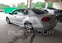 2013 Volkswagen Passat photo