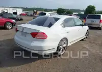 2013 Volkswagen Passat фото