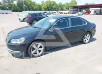 2013 Volkswagen Passat photo