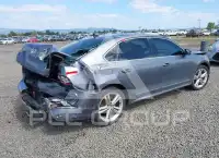2013 Volkswagen Passat photo