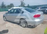 2013 Volkswagen Passat photo