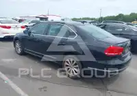 2013 Volkswagen Passat photo