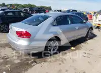 2013 Volkswagen Passat photo