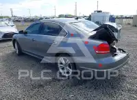 2013 Volkswagen Passat photo