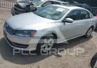 2013 Volkswagen Passat фото