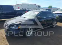 2013 Volkswagen Passat photo