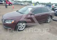 2013 Volkswagen Passat photo