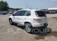 2013 Volkswagen Tiguan фото